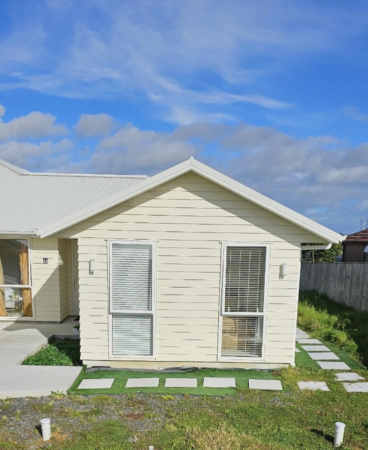 Be My Guest In Beachlands Auckland Exterior foto